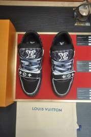 Picture of Louis Vuitton Shoes _SKULVsz35-4038-46hnh030916252